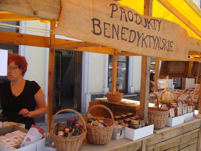 Dzierżawa domków i chatek jarmarkowych na jarmarki, dożynki, targi.