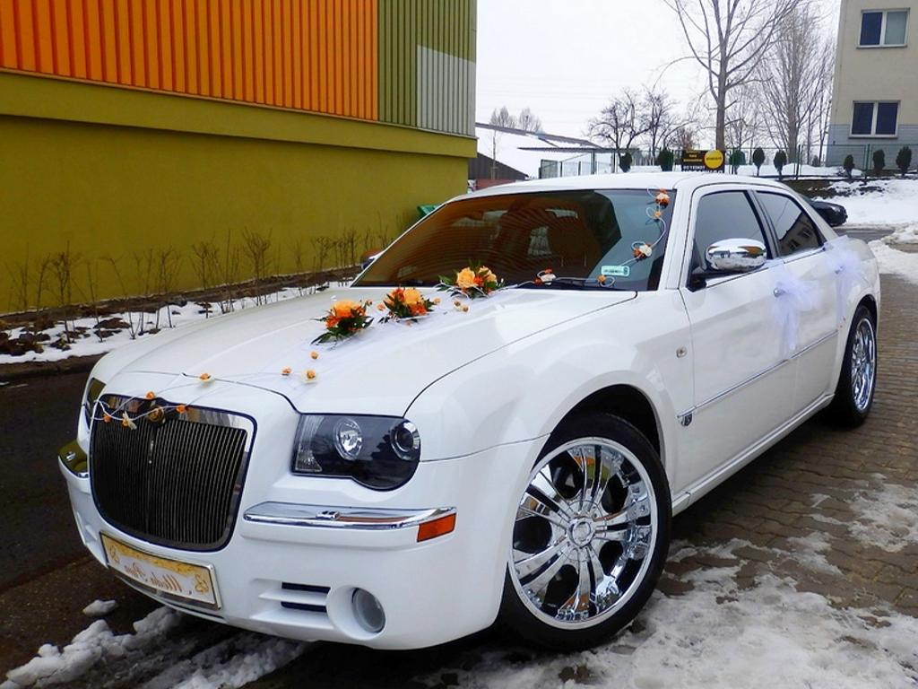 Chrysler 300 C - wynajem llimuzyna na ślub, Żory, śląskie