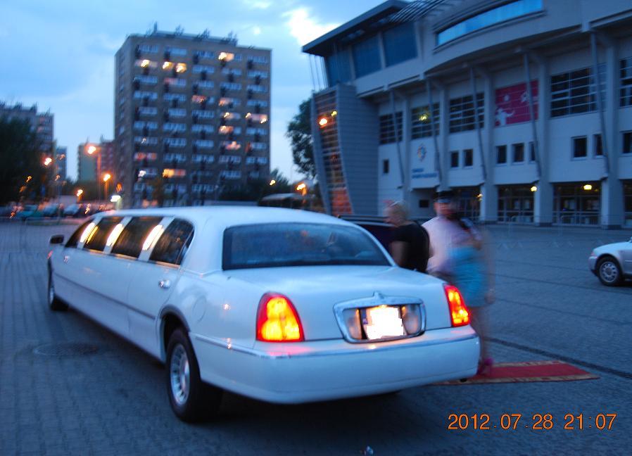 WYNAJEM LIMUZYNA LINCOLN TOWN CAR III 120 SIGNATURE 10metrów, Będzin, śląskie