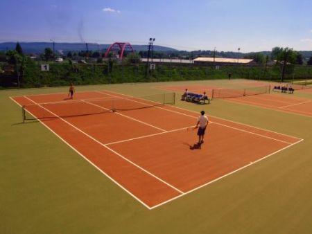 Obozy sportowe - pływackie piłkarskie, Strzyżow, podkarpackie