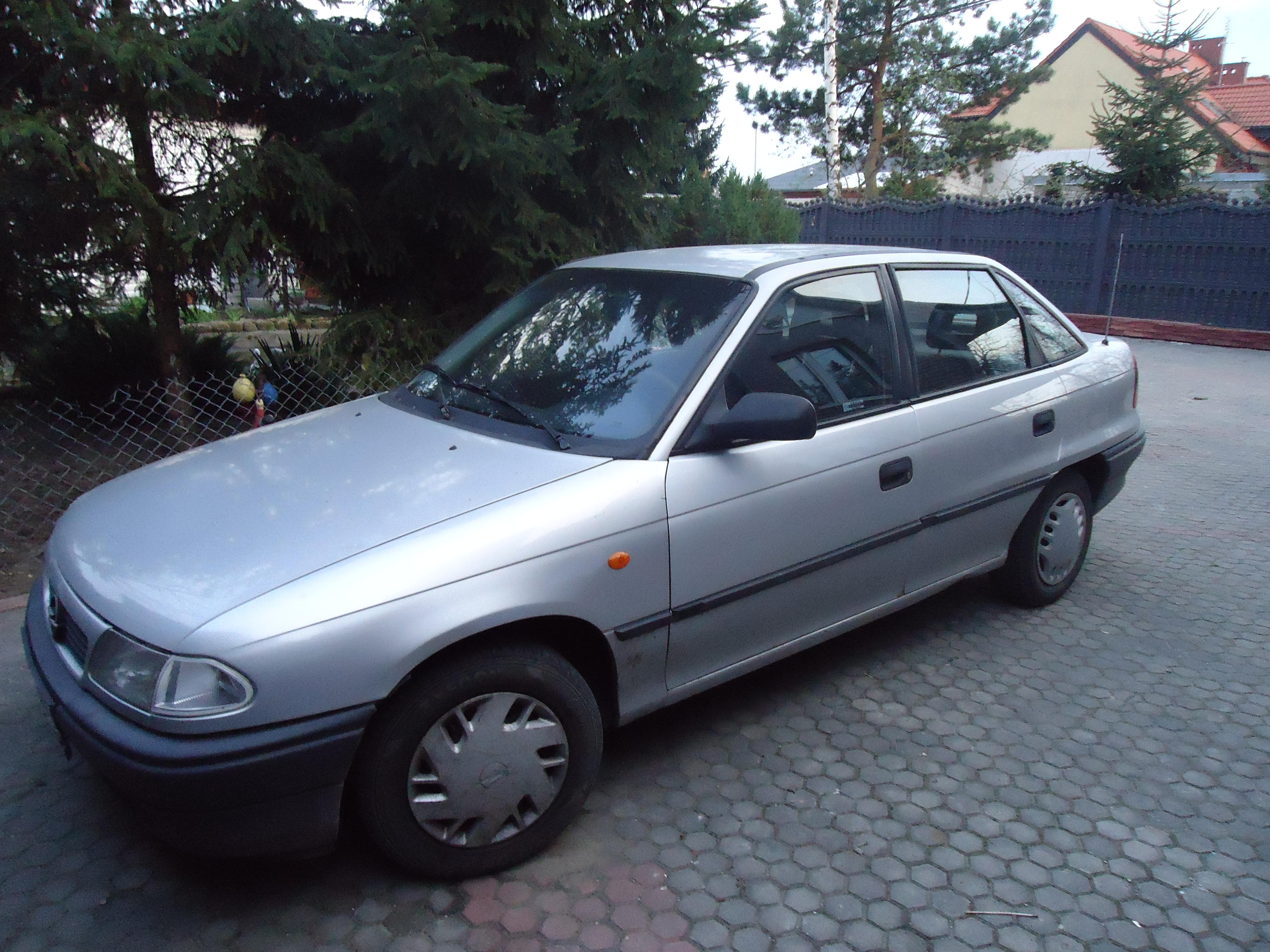 Opel astra 1999r z gazem do 2023, włocławek