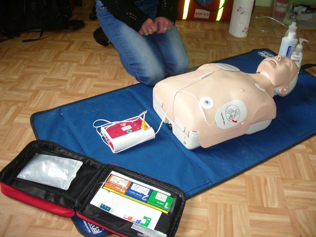 resuscytacja i automatyczna defibrylacja BLS-AED