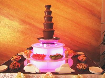fontanna czekoladowa na wesele - kliknij, aby powiększyć