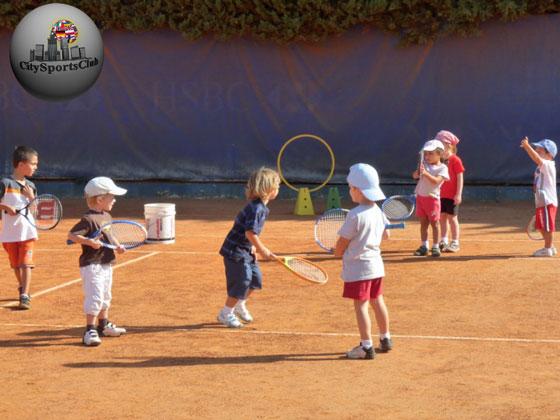 Unikalny program nauki tenisa dla dzieci  