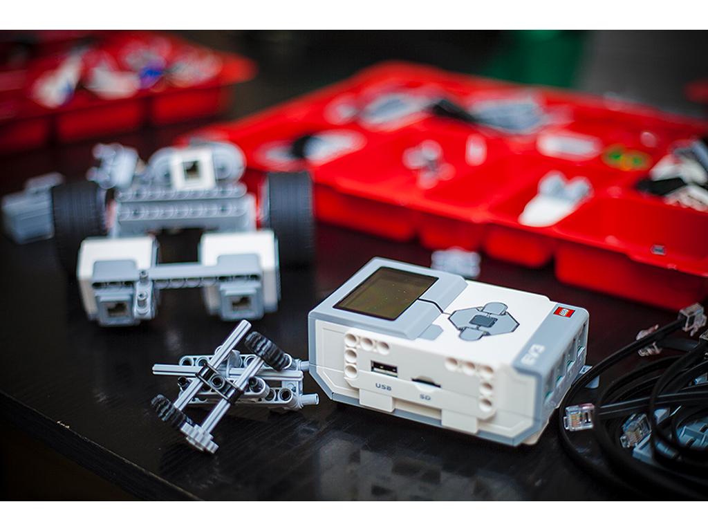 Półkolonie z robotami - www.robotyispolka.pl