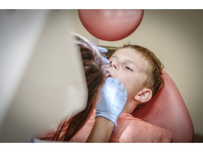 Strach przed dentystą a leczenie kanałowe 