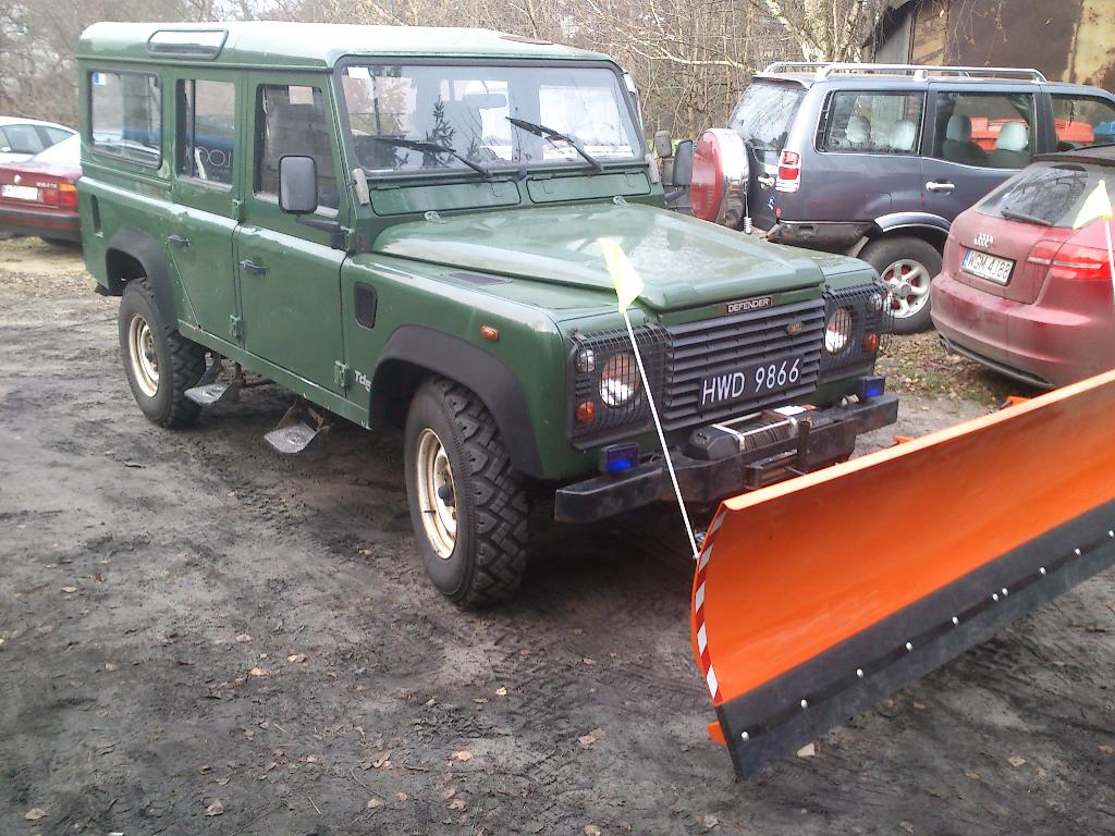 Pług śnieżny Land rover. Sterowanie wyciągarką samochodową.