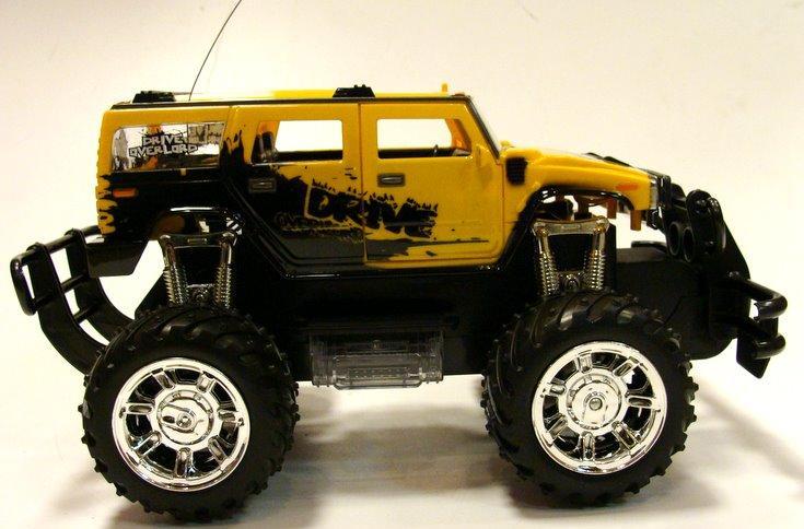 WIELKI HUMMER R / C DŹWIĘKI + MP3 SAMOCHÓD STEROWANY