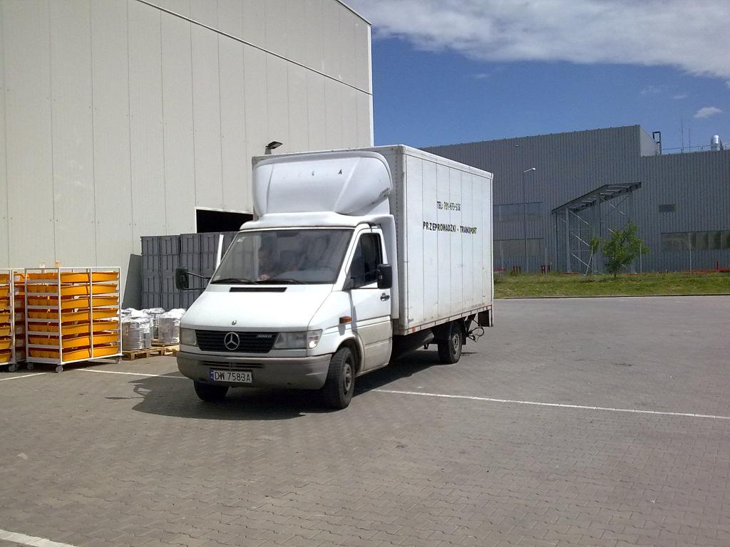 Auto z winda Wrocław transport przewóz palet Warszawa, dolnośląskie