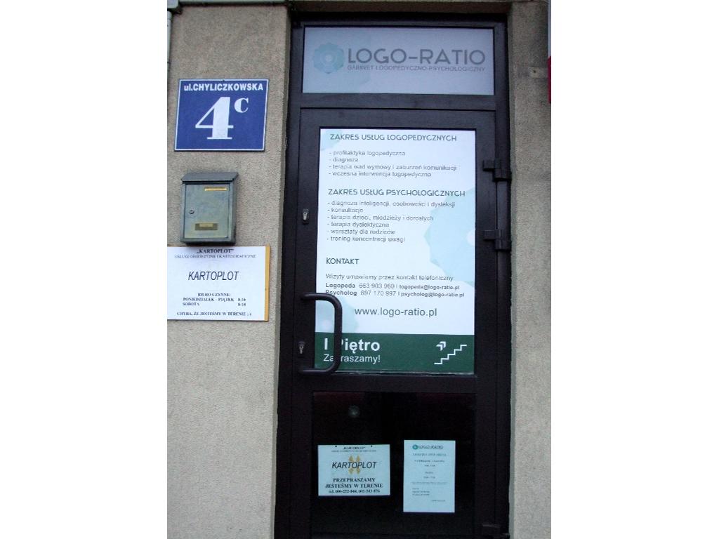 Wejście główne do gabinetu Logo-Ratio