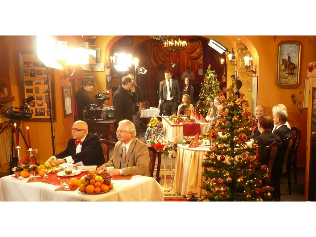 Programy telewizyjne w restauracji TVS
