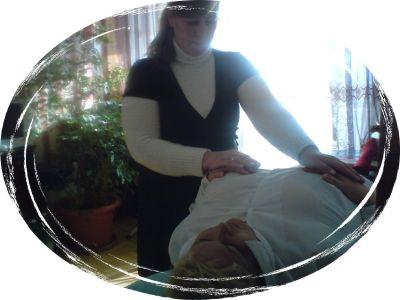 zabieg Reiki,układy dłoni w Reiki,uzdrawianie z Reiki,czakry