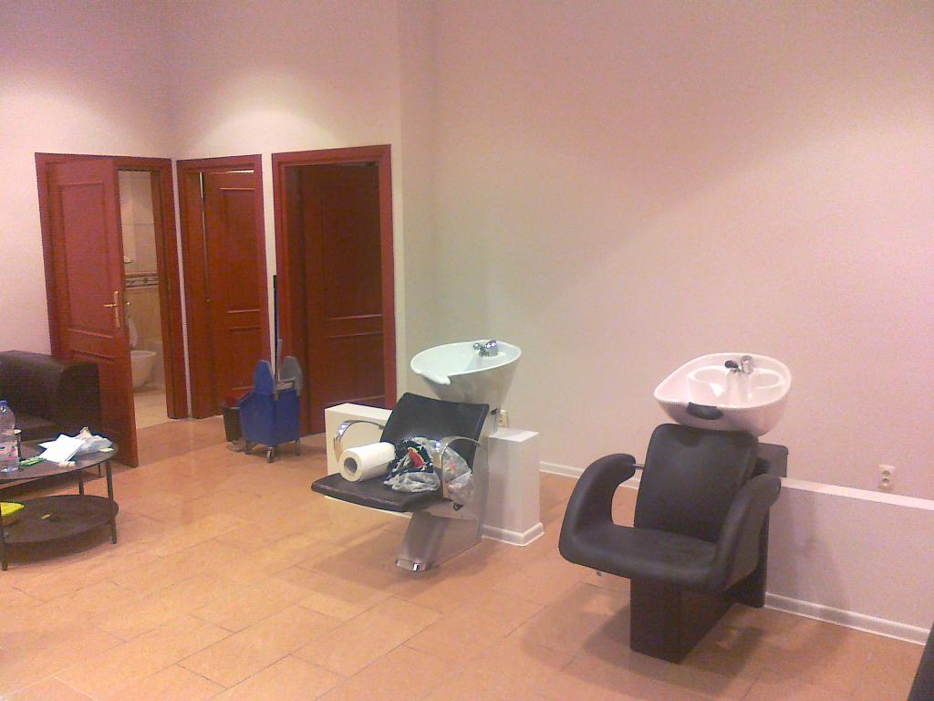 Salon Fryzjerski Manama Blue City