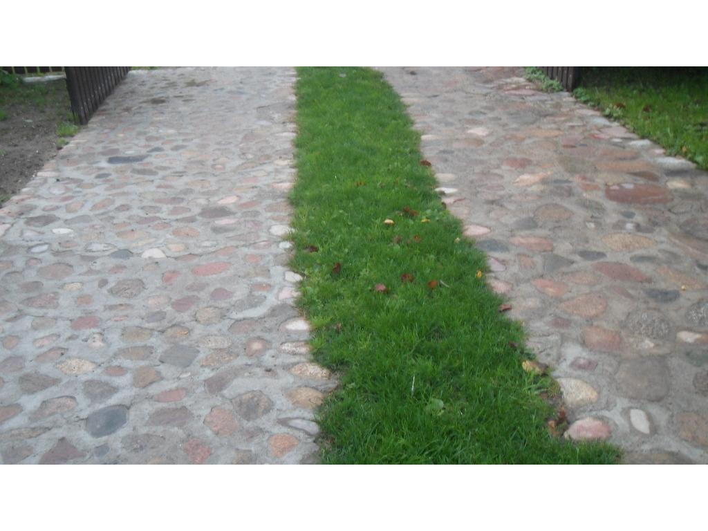 Podjazd z kamienia polnego