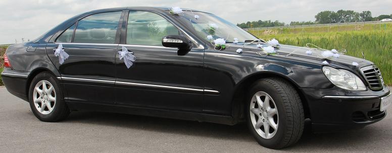 Auto do ślubu - Czarny Mercedes w przedłużanej wersji 