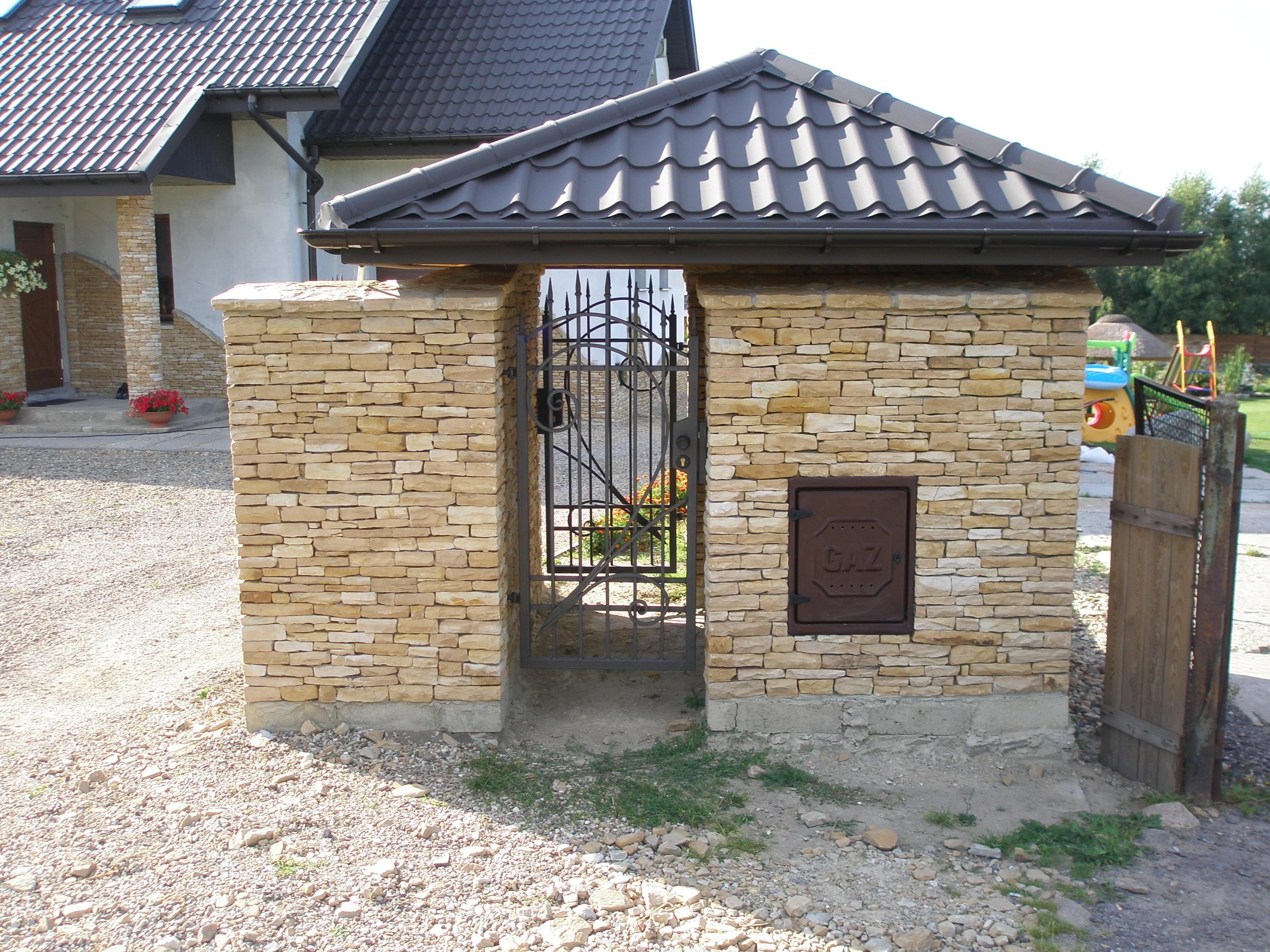 DZIKÓWKA, PIASKOWIEC NATURALNY, OGRODZENIE, MUREK, GRILL, ŚCIEŻKA