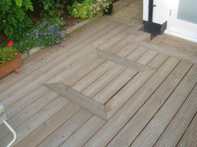 decking ogrodowy