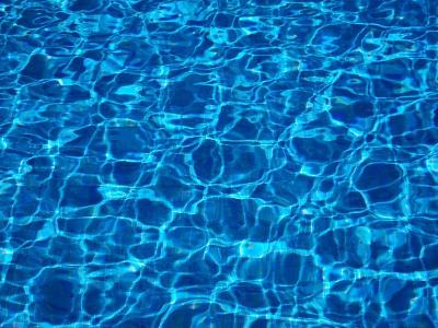 Uzdatnianie i czyszczenie wody w basenie 
