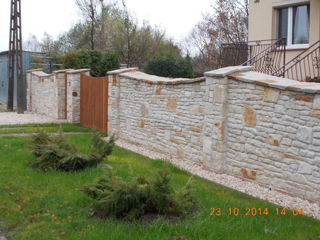 Mur z kamienia