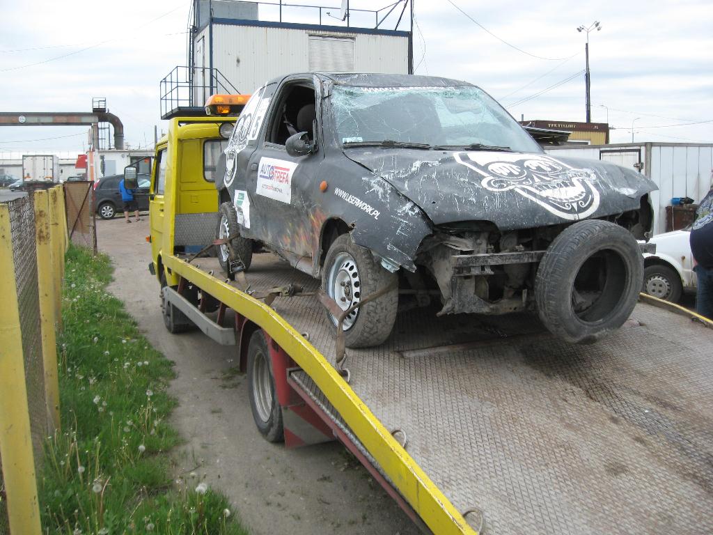 Pomoc drogowa transport pojazdów lawetowanie na terenie krakowa, Kraków, małopolskie