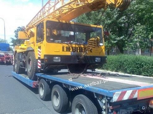 Transport Żurawia samojezdnego Liebherr