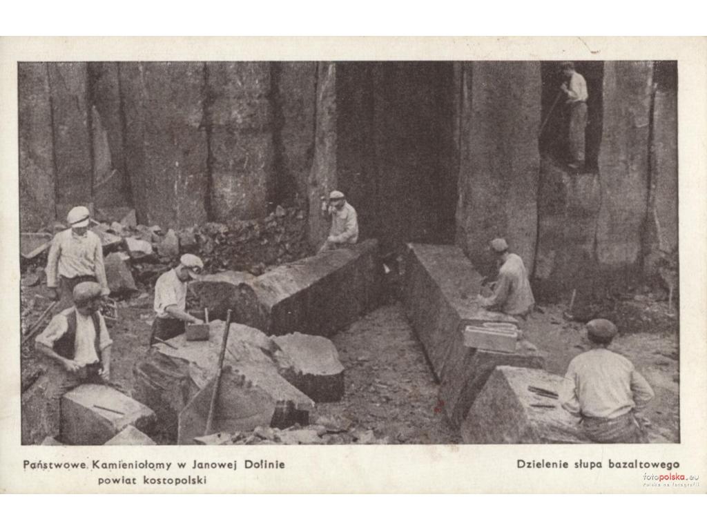 Pracownicy przy produkcji elementów bazaltowych