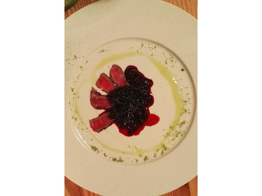 Carpaccio z wołowiny z jarmużem i wiśniami.Zdjęcie nr 9