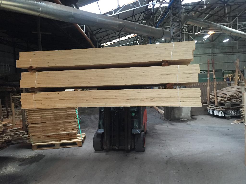 LVL Laminated veneer lum.po procesie impregancji i strugania