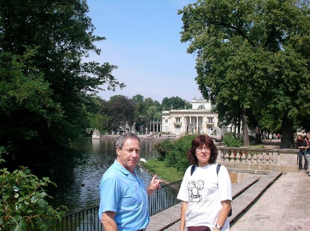 PAŁAC NA WODZIE, MUZEUM; PARK ŁAZIENKI.