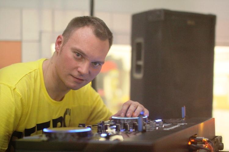 DJ PAWCIO - DJ i Wodzirej  na Wesele  Bydgoszcz, kujawsko-pomorskie