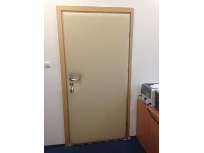 Wyciszanie, ocieplanie, tapicerka drzwiowa, plisy, rolety, moskitiery.