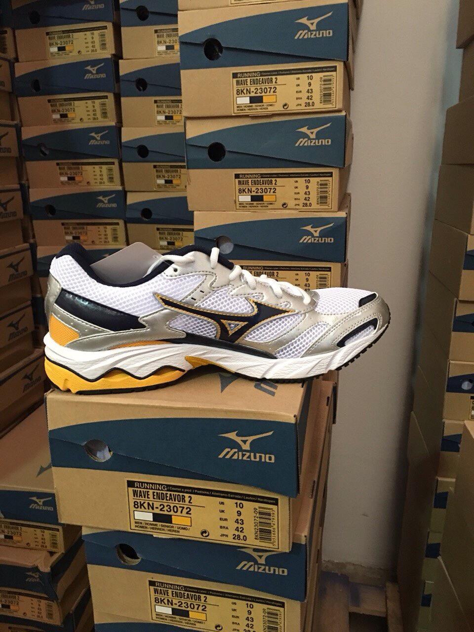 Sportowa odzież i Buty Mizuno