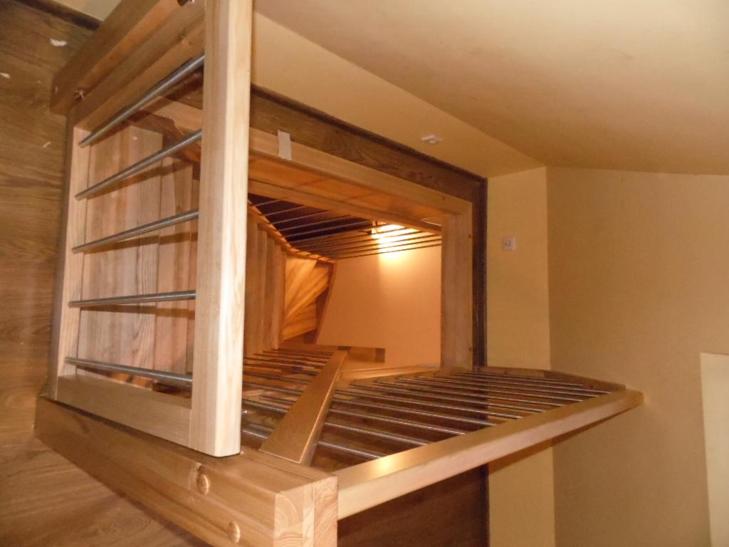 Usługi stolarskie- schody drewniane 