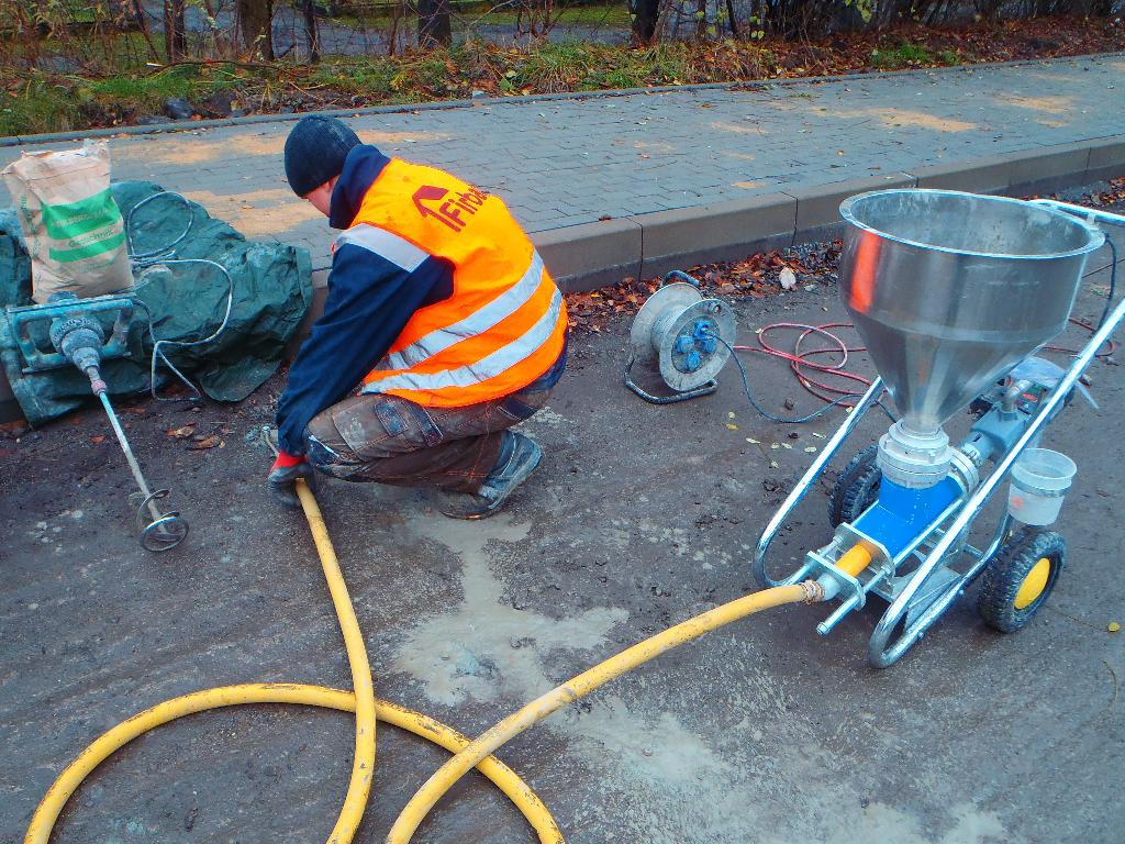 WYPEŁNIANIE PUSTEK METODĄ INIEKCJI CIŚNIOWEJ W PODŁOGACH ŚCIANACH, Pruchna, śląskie