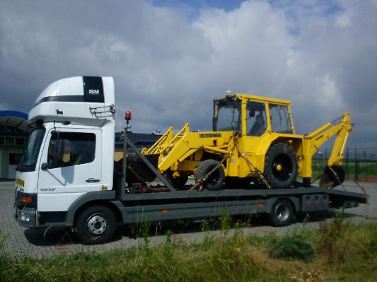 Transport lawetami maszyn rolniczych i budowlanych