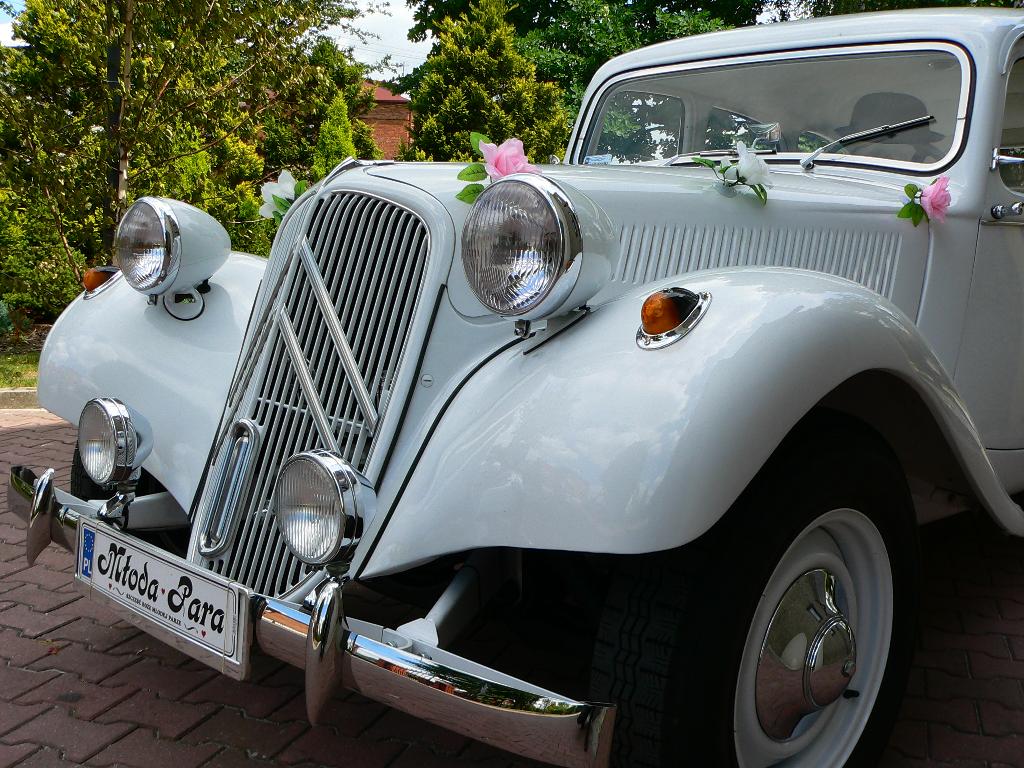 Biały zabytkowy Citroen Traction Avant idealne auto do ślubu, Katowice, śląskie