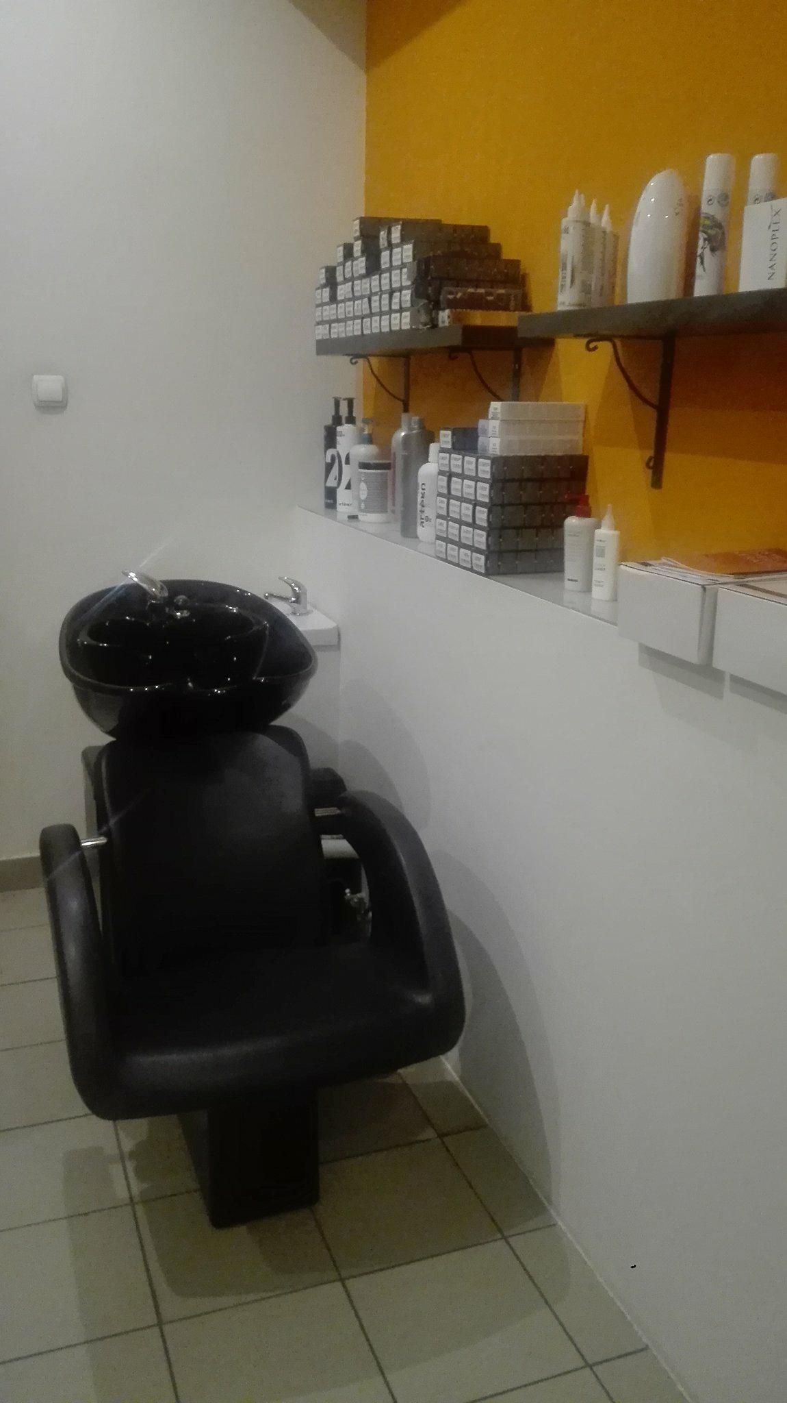  Odstąpie Salon Fryzjersko Kosmetyczny z Solarium Ruczaj, Kraków, małopolskie