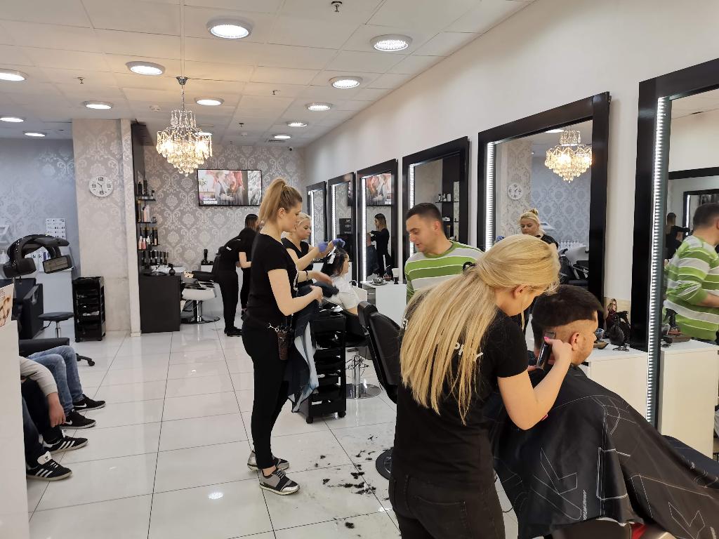 Fryzjer, kosmetyczka, manicure, przedłużanie włosów, barber, Nowy Sącz, małopolskie