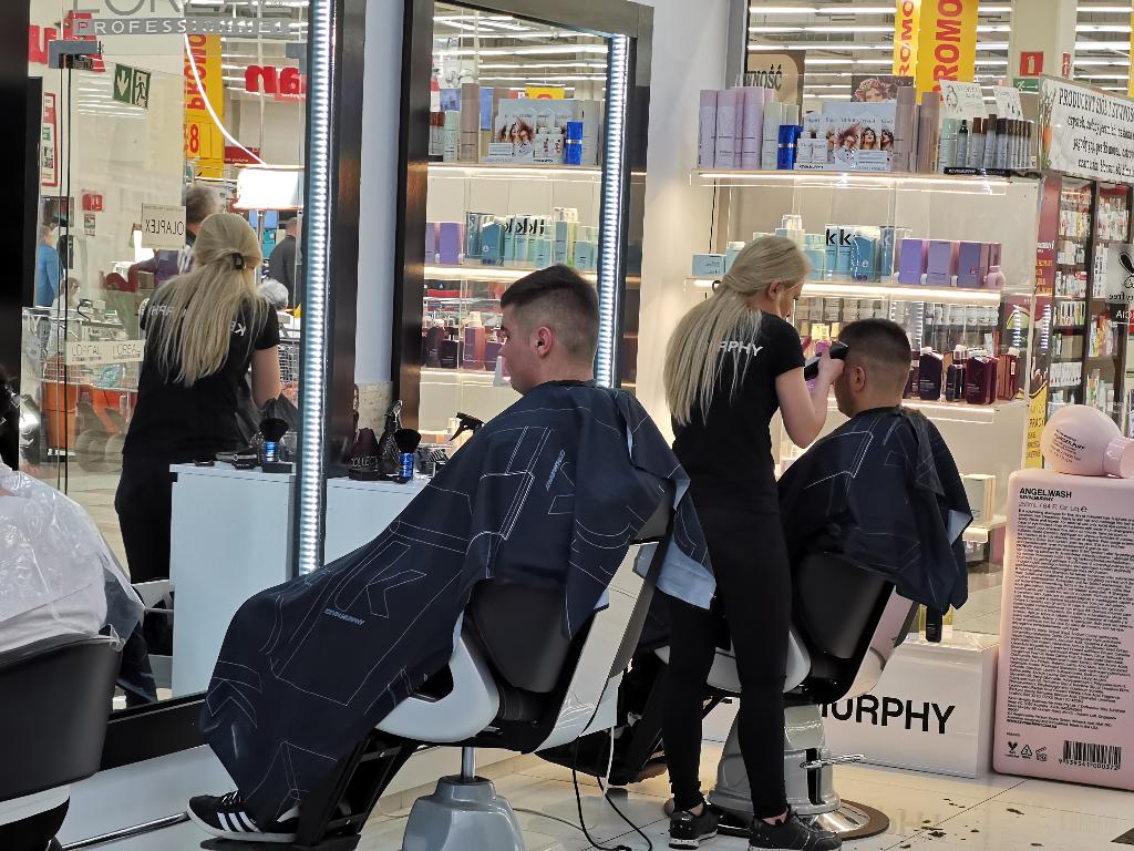 Fryzjer, kosmetyczka, manicure, przedłużanie włosów, barber, Nowy Sącz, małopolskie