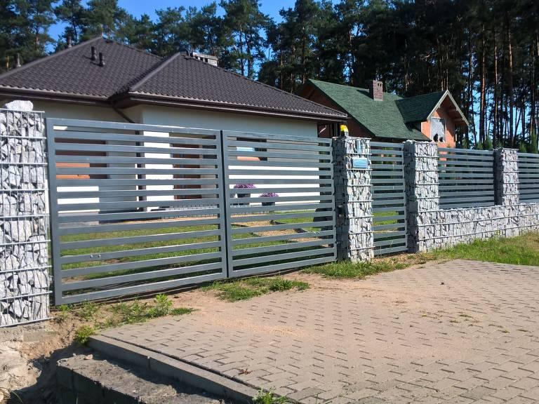 Nowoczesne kamienne ogrodzenie w Bydgoszczy