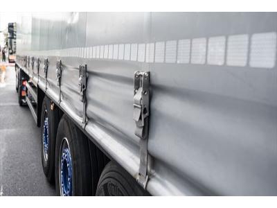 transport ciężarówką  - kliknij, aby powiększyć