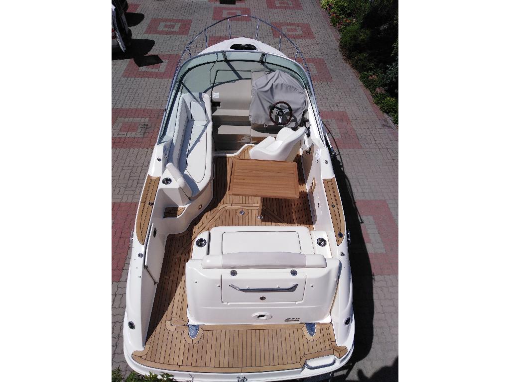 SeaRay 240 Sundancer - poler, wykonanie pokład teak + stolik