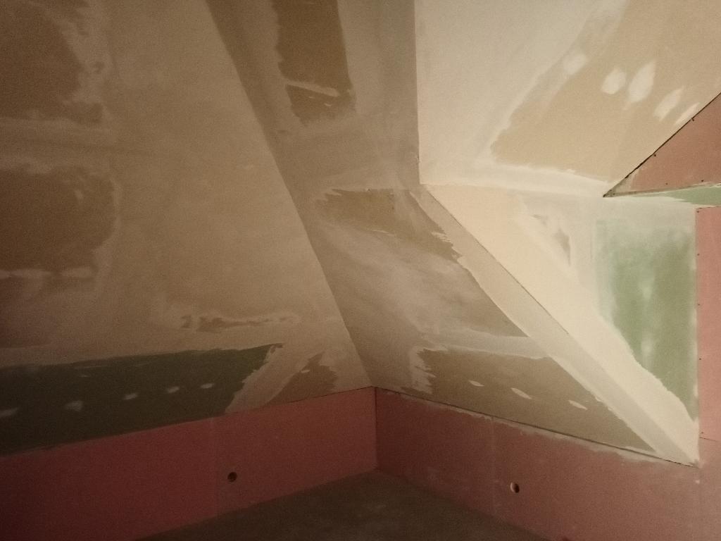 Skosy na podaszu zabudowa karton gips 