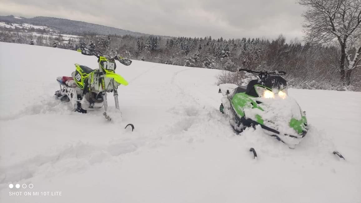 Bieszczady wypożyczalnia skuterów śnieżnych,  skutery śnieżne , Żłobek,  Lutowiska,  Ustrzyki Dolne,  , podkarpackie