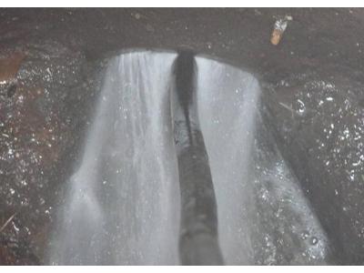 Zdjęcie nr 2ciśnieniowe płukanie drenówlub kanalizacji - kliknij, aby powiększyć