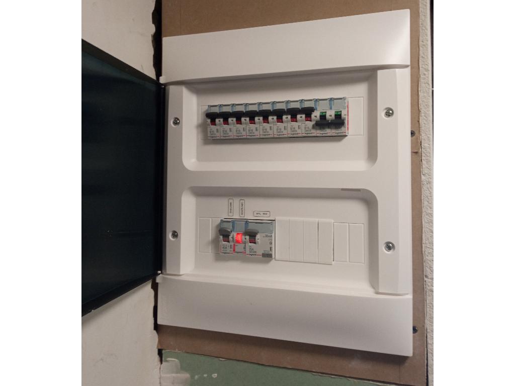 Montaż, naprawa i wymiana instalacji elektrycznych, Bydgoszcz, kujawsko-pomorskie