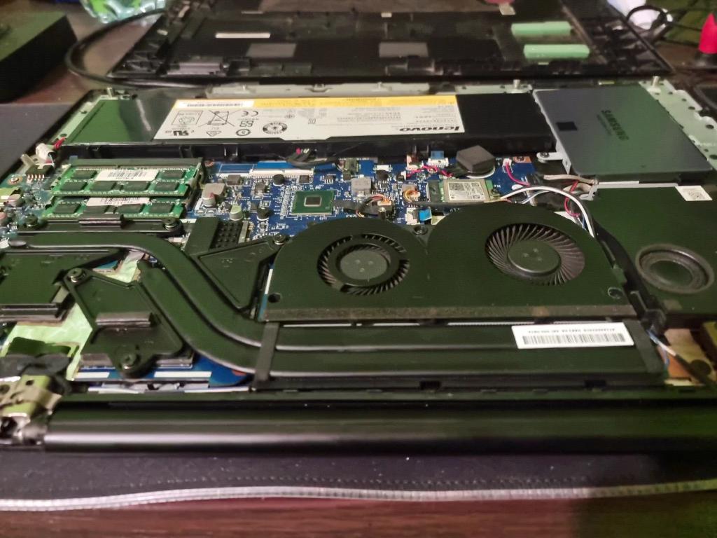 Naprawa Komputerów laptopów Telefonów Tabletów Informatyka