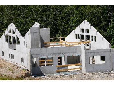 Z jakich etapów składa się proces budowy domu od podstaw?