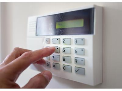 Zadbaj o swoje bezpieczeństwo w domu i wyposaż go w instalacje alarmowe