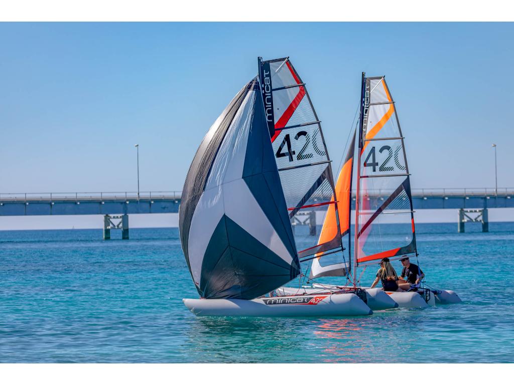 Katamaran, czarter, wypożyczalnia sprzętu sportowego, Kajetany, mazowieckie